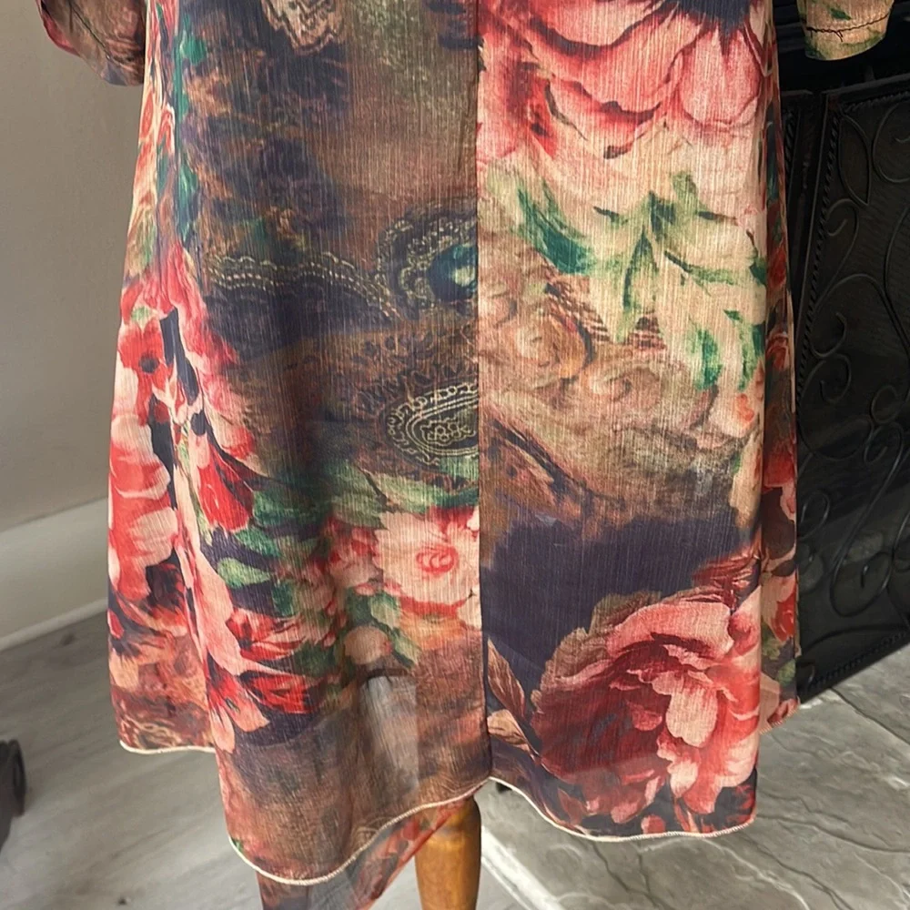 Beautiful Dress - Picture 3 of 5
